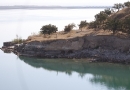 Les rives du lac Birecik alimenté par les eaux de l'Euphrate