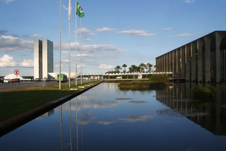 L'esplanade des ministères entre Itamary et la parlement