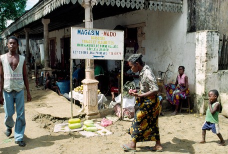 Rue animée à Nosy Be