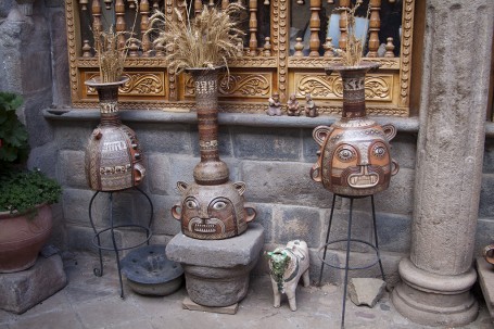 Dans l’atelier de poterie d'Antonio Olave 