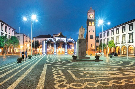 Les Portes de la Ville de Ponta Delgada